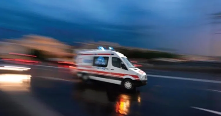Amasya’da öğretmen ve öğrencileri taşıyan minibüs devrildi: 10 yaralı