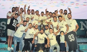 Şampiyon kupayı aldı