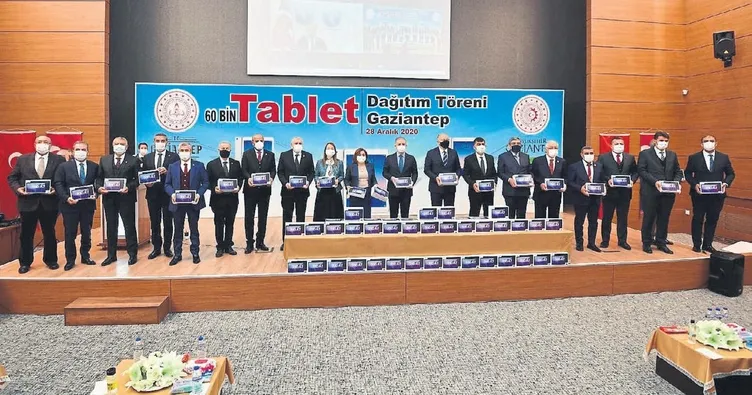 Canlı ders ıçın 60 bın tablet