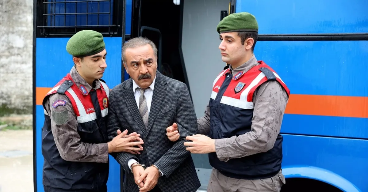 'Bahar' zirvede: Televizyonda haftanın en çok izlenen yerli dizileri 2 https://iasbh.tmgrup.com.tr/6d37fd/1200/627/0/0/1000/522?u=https://isbh.tmgrup.com.tr/sb/album/2023/12/17/1702821647691.jpg