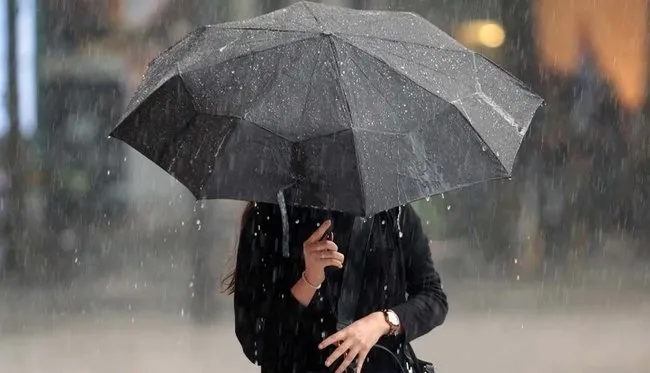 SON DAKİKA: Meteoroloji hafta sonu için uyardı! Sağanak geliyor! İstanbul’da o tarihlerde şemsiyesiz çıkmayın
