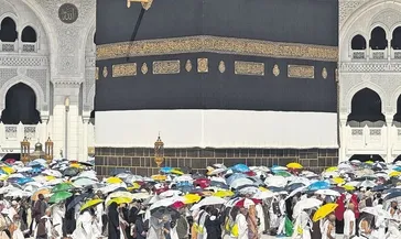 Kabe’de hacıların bayram sevinci