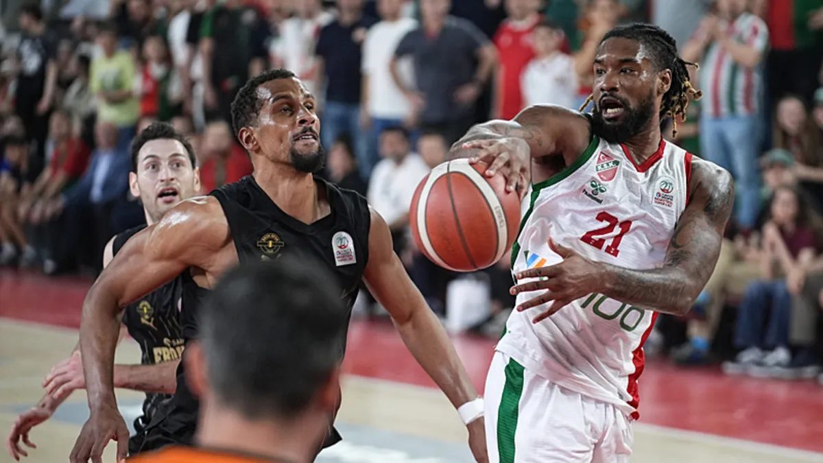 Karşıyaka evinde galip!