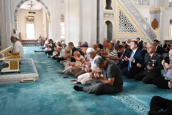 kirikkalede-15-temmuz-sehitleri-icin-mevlid-i-serif-ve-hatim-duasi-programi-1784127468775.jpg