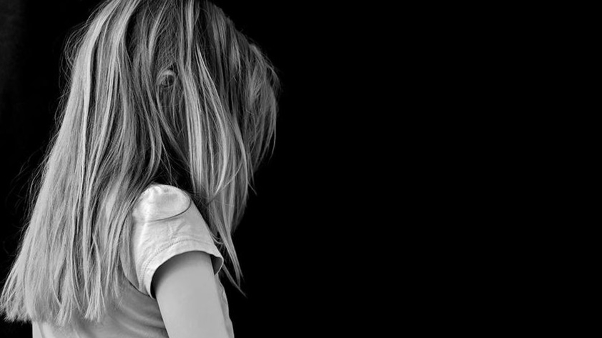 Fransa’yı sarsan skandal! 55 yıl boyunca 10 ülkede 89 çocuğa istismar iddiası Fransa’yı sarsan skandal! 55 yıl boyunca 10 ülkede 89 çocuğa istismar iddiası