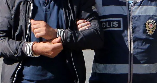 Kilis merkezli terör örgütü DEAŞ operasyonunda 3 zanlı tutuklandı Kilis merkezli terör örgütü DEAŞ operasyonunda 3 zanlı tutuklandı