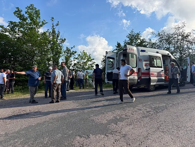 orduda-feci-kaza-minibus-ucuruma-yuvarlandi-9-yarali-1781026294449.jpg
