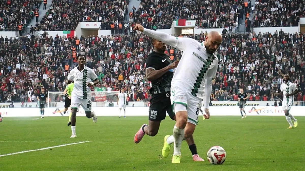 Amed zirvede fırsat tepti