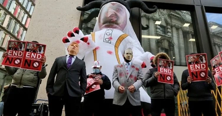 İsrail ile normalleşme anlaşması yapan BAE, Londra’da protesto edildi