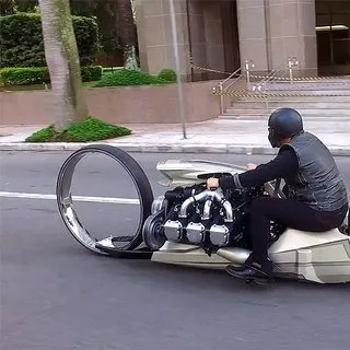 Rolls-Royce uçak motorundan motosiklet yaptı
