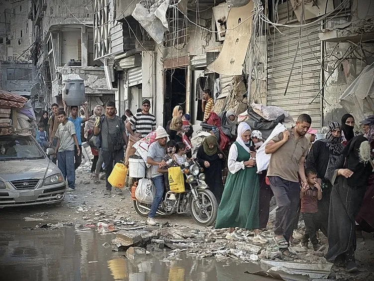 Katil İsrail’den Gazze’de sistematik zorla göç! Bunu silah olarak kullanıyorlar