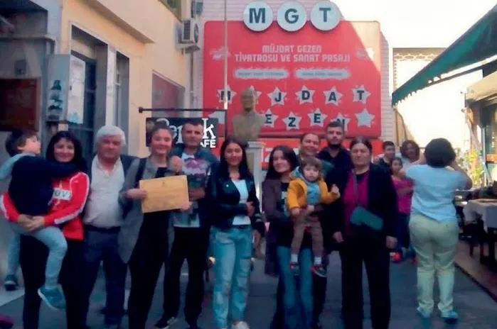 120 milyonu görünce Atatürk’ü bırakıp gitti! Müjdat Gezen’den tepki çeken hareket