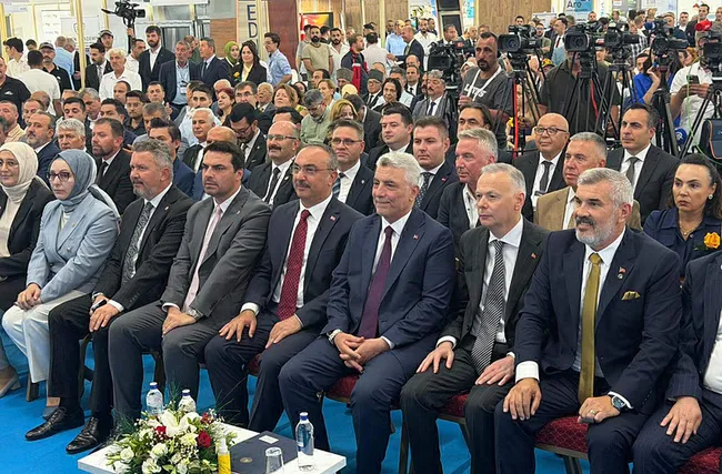1788967421435.jpg Bakan Bolat: İhracatta yıl sonunda 410 milyar doları aşacağız