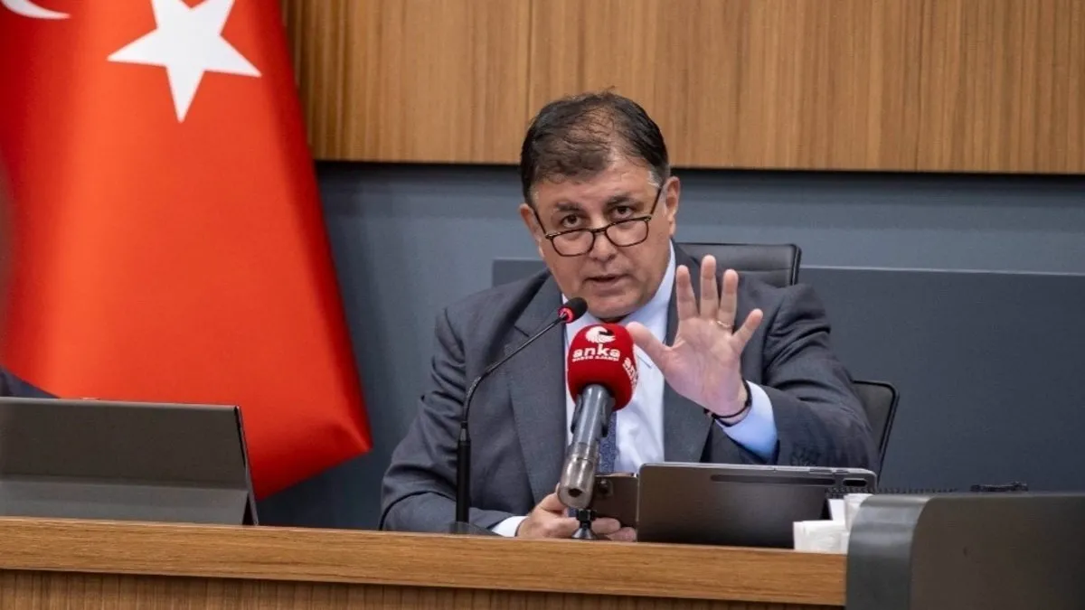 Cemil Tugay da seçim öncesi ulufe dağıtmış