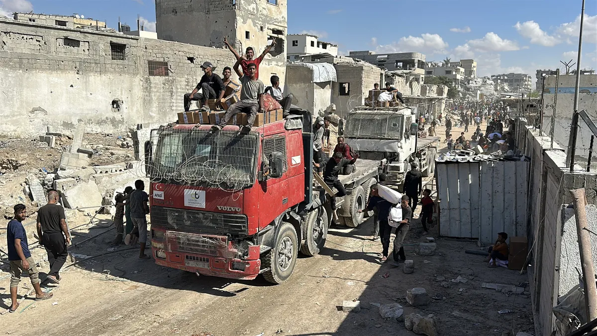 Enkaz da olsa yuvamız burası