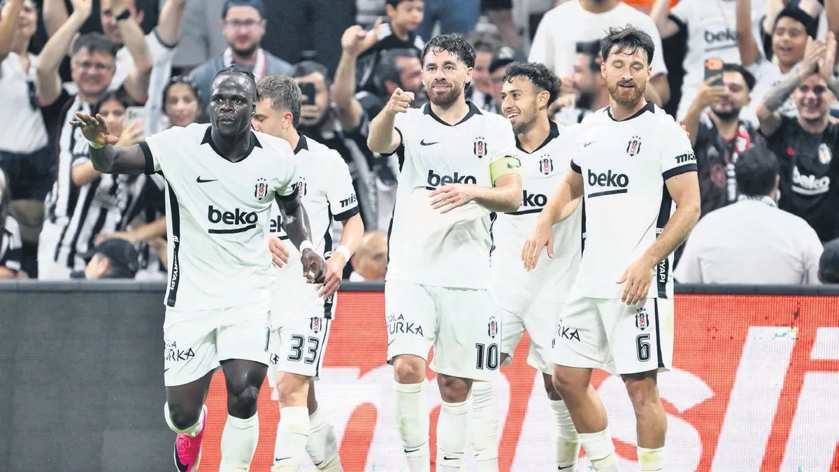 Beşiktaşlı futbolcuların sevinci