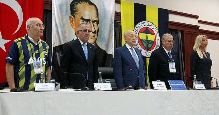Fenerbahçe Kulübü Genel Sekreteri Becan: 32 bin kombine, 25 bin forma satıldı