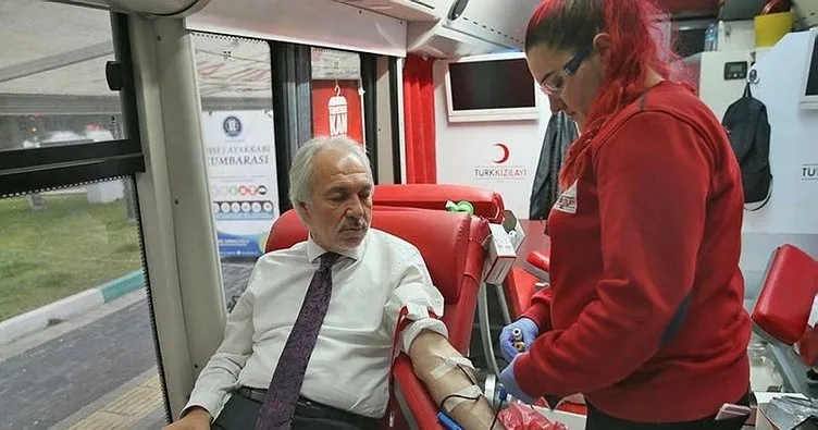 Başkan Kamil Saraçoğlu, kan bağışında bulundu