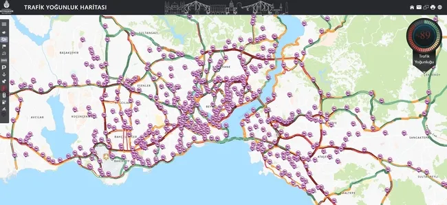 son-dakika-istanbulda-trafik-durma-noktasina-geldi-yogunluk-yuzde-89a-ulasti-1763049498494.jpg