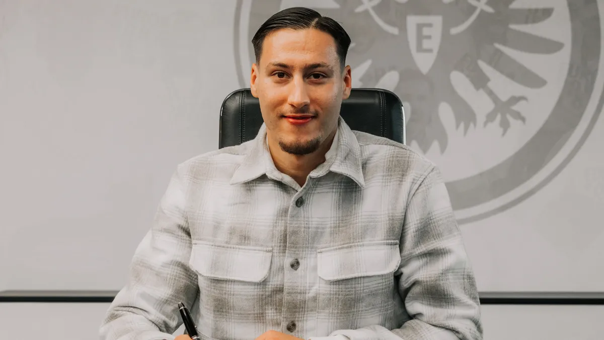 Eintracht Frankfurt, Younes Ebnoutalib ile anlaşma sağladı! Eintracht Frankfurt, Younes Ebnoutalib ile anlaşma sağladı!