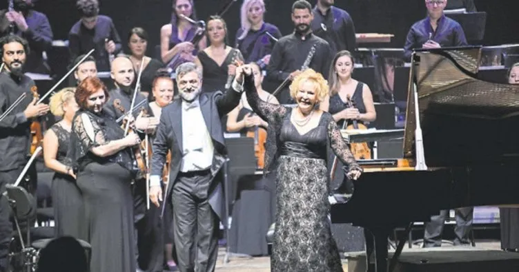 Onay, unutulmaz bir gece yaşattı