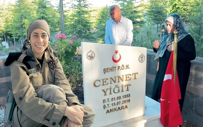 benim-cennet-kokulum-sen-hic-yaslanmayacaksin-1788466262313.jpeg
