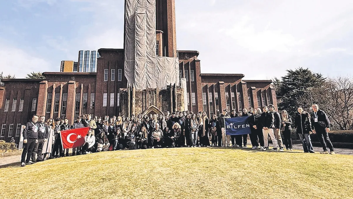 Liseli gençler Asya’da geleceği keşfetti Liseli gençler Asya’da geleceği keşfetti