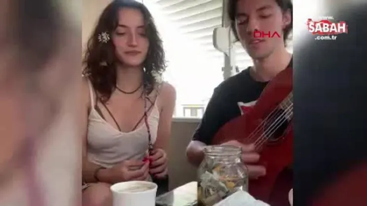 Bıçakla öldürülen üniversiteli motokurye Ata Emre'nin ailesi ve kız arkadaşıyla son görüntüleri ortaya çıktı