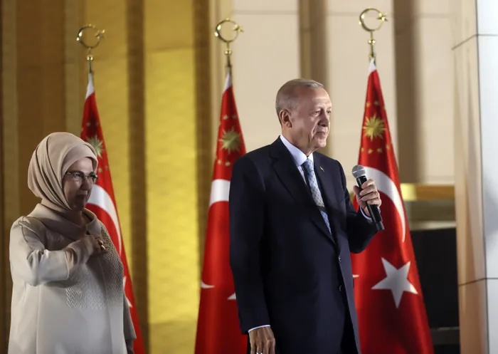 baskan-erdogandan-secim-zaferi-sonrasi-ekonomi-mesaji-faiz-indi-enflasyon-da-inecek-2-noktaya-dikkat-cekti-1685313135319.jpg