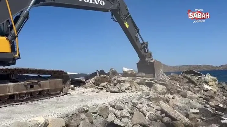 Bodrum’da deniz üstüne beton döküp çelik profil döşemişler