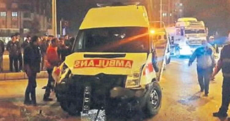 Balıkesir’de 2 ayrı ambulans kazası
