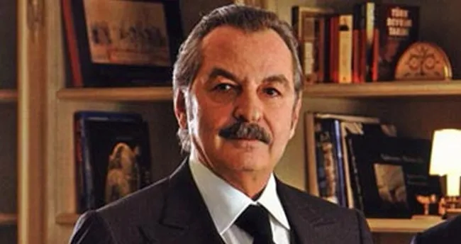 Bu kez arkadaşının kızıyla aşk yaşıyor