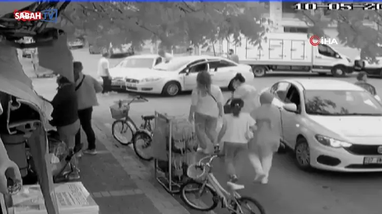 Tabelayı kapatan kamyonet kazanın kazaya neden oldu | Video