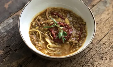 Erişteli yeşil mercimek yemeği: Hem doyurucu hem lezzetli