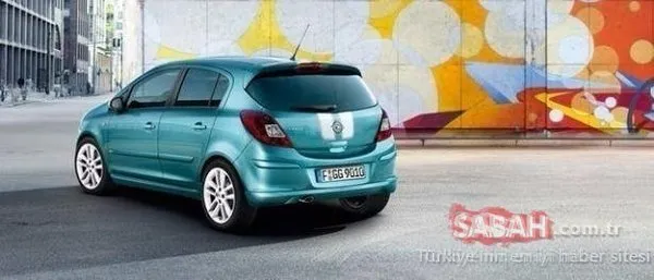 Otomobillerin gizli özellikleri şaşırttı! Sinyal ve silecek kolları aynı anda çekilirse...