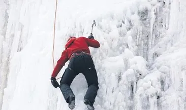 Şelalede buz tırmanışı