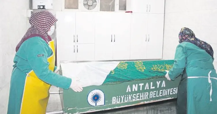 Son yolculuğa onlar uğurluyor