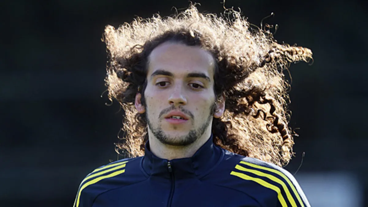 Fenerbahçe, Galatasaray derbisine hazır! Guendouzi’den ilk idman…. Fenerbahçe, Galatasaray derbisine hazır! Guendouzi’den ilk idman….