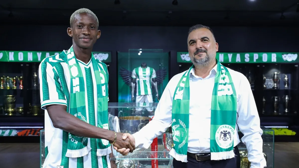 Konyaspor, 4 futbolcuyu kadrosuna kattı!