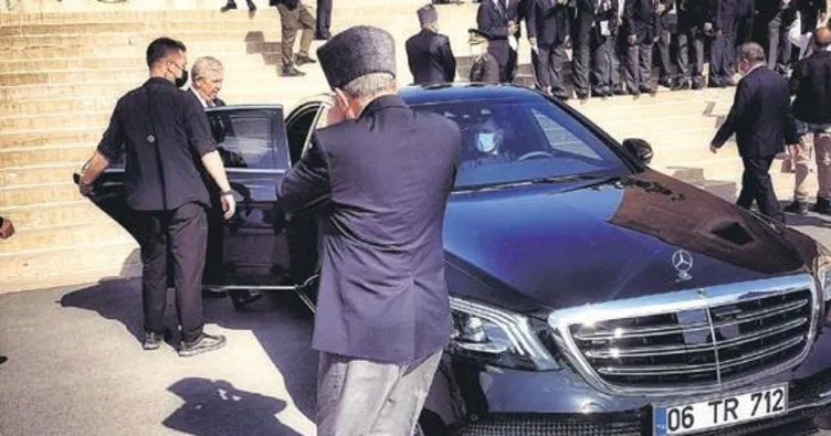 ‘Minibüs’ dedi lüks araçtan çıktı