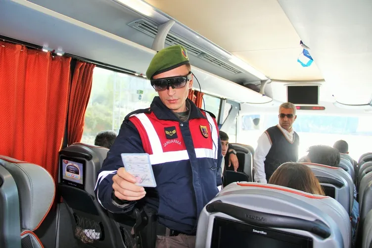 Jandarma'ya yüzünü tanıyan, plaka sorgulayan gözlük