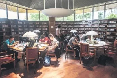 Wikipedia out kütüphane in