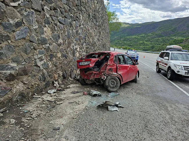 bingolde-pes-pese-trafik-kazalari-6-kisi-yaralandi-1779808236956.jpeg