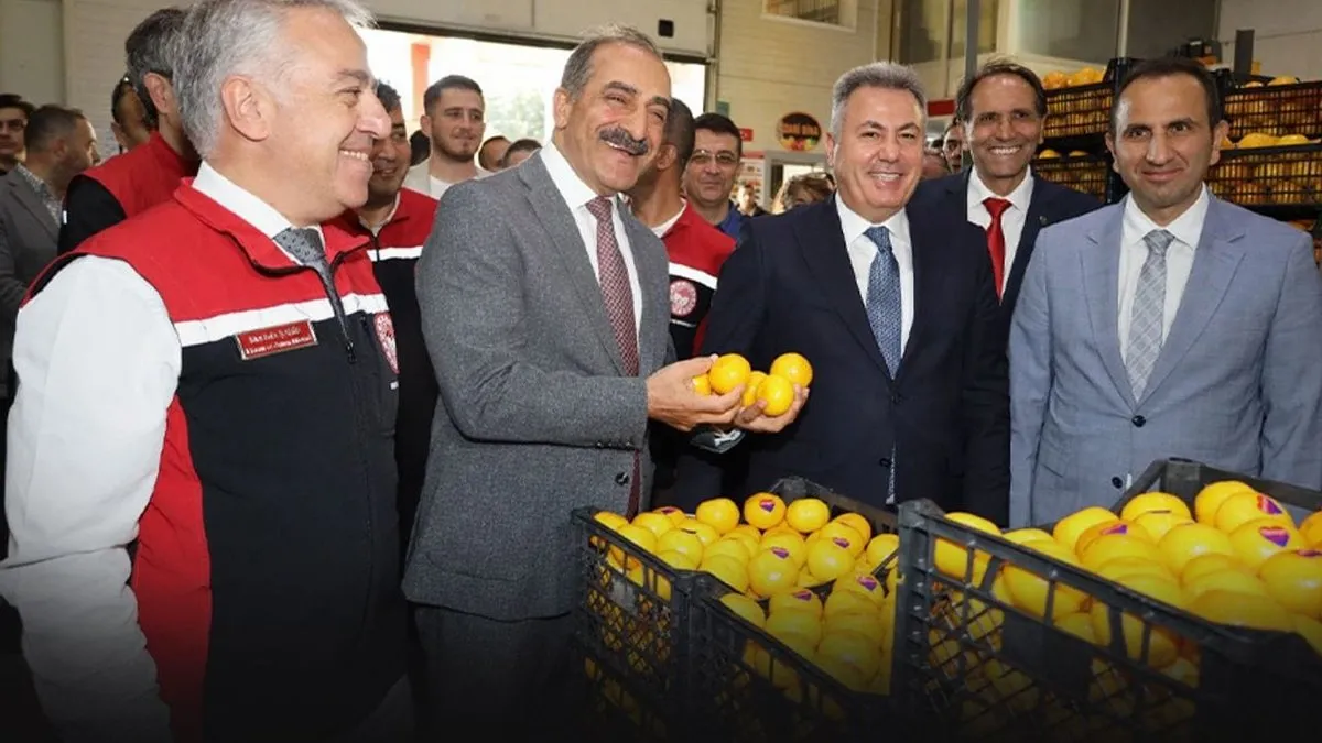 Satsuma yüklü TIR’lar İzmir'den yola çıktı: İhracatta yüzde 10 artış hedefi