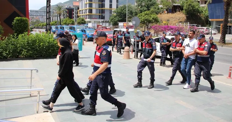 Ayazlar çetesi tahliye edildi