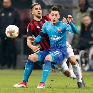 Fenerbahçe transferde gaza bastı! Aradığı sol beki Milan'da buldu