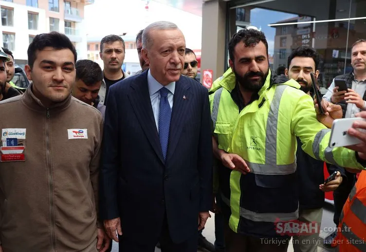 Başkan Erdoğan, Üsküdar’da akaryakıt istasyonu çalışanlarını ziyaret etti