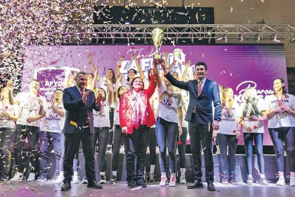 zaferin-sultanlari-sultanlar-liginde-1788016464796.jpeg