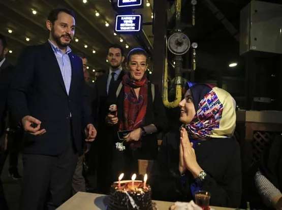 Enerji ve Tabii Kaynaklar Bakan'ı Berat Albayrak vatandaşlarla bir araya geldi - 1