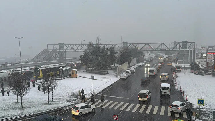 SON DAKİKA | İstanbul için kuvvetli kar alarmı! Haritaya yansıdı, kaç gün sürecek? Bu tarihlere dikkat